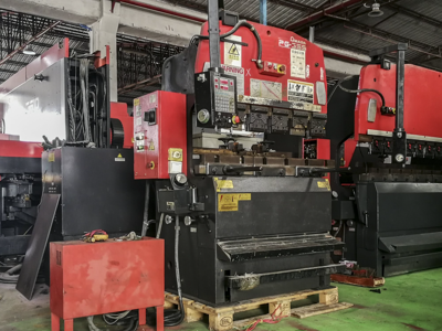 AMADA RG-35S Bending Machine