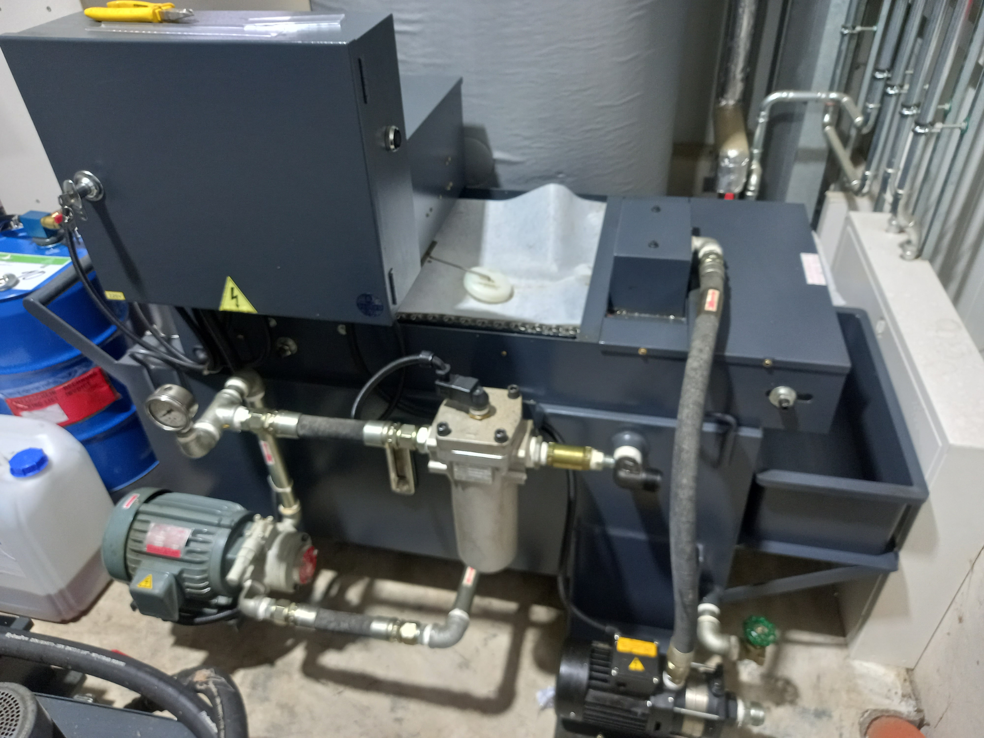 Neway VM 1160 Vertical Machining center