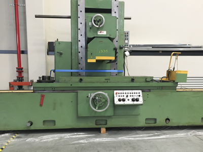 Inter-plast 3 D 725 Grinding Machine