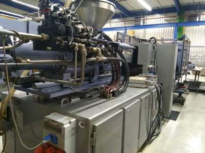 HPM Hemscheid 2500-1400 Injection moulding machine