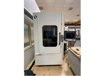 Makino EDNC 43 Erosion machine