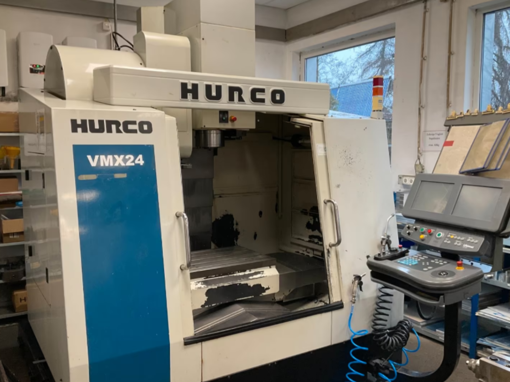 Mazak Variaxis C-600 Vertical Machining center