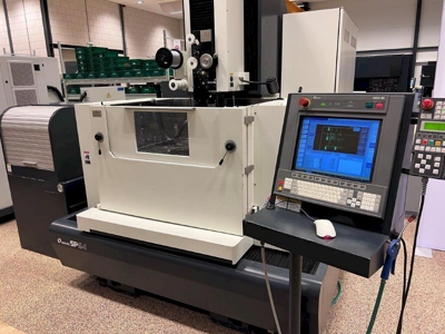 Makino SP64 Станок для эрозии проволоки