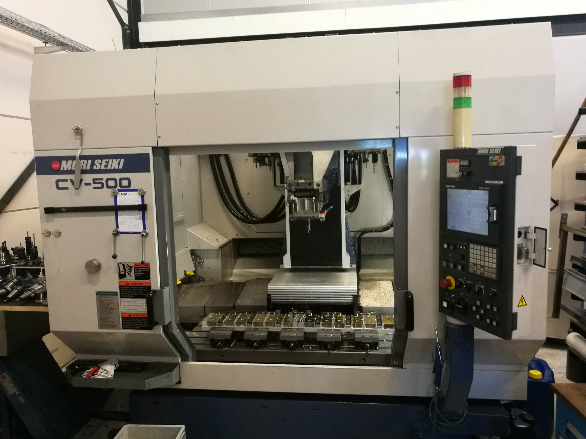 m.e.kページ MORI SEIKI CV-500B Vertical Machining Center