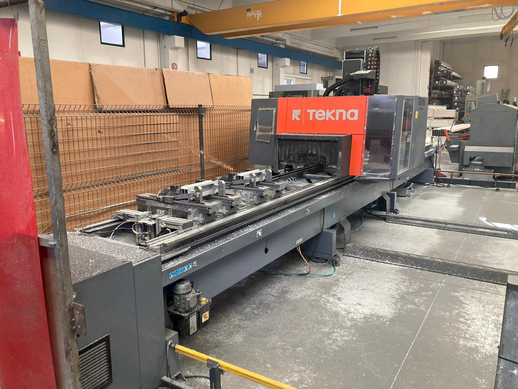 Tekna TKE 944-7 Vertical Machining center
