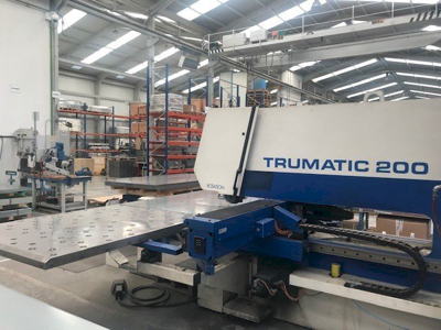 Штампувальна машина Trumpf Trumatic 200 - б/в