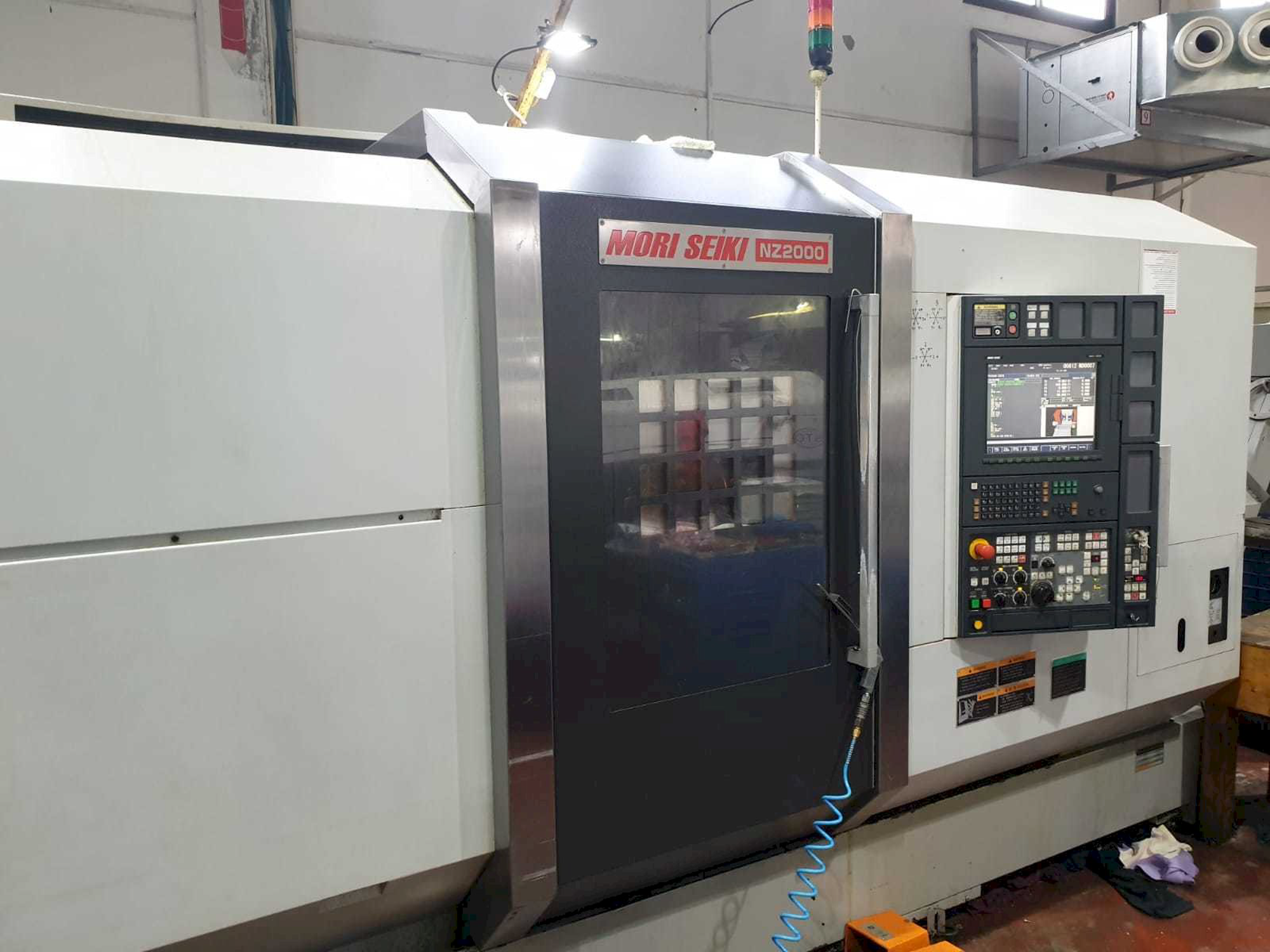 mori． MORI SEIKI NZ2000 T3Y3 Lathe