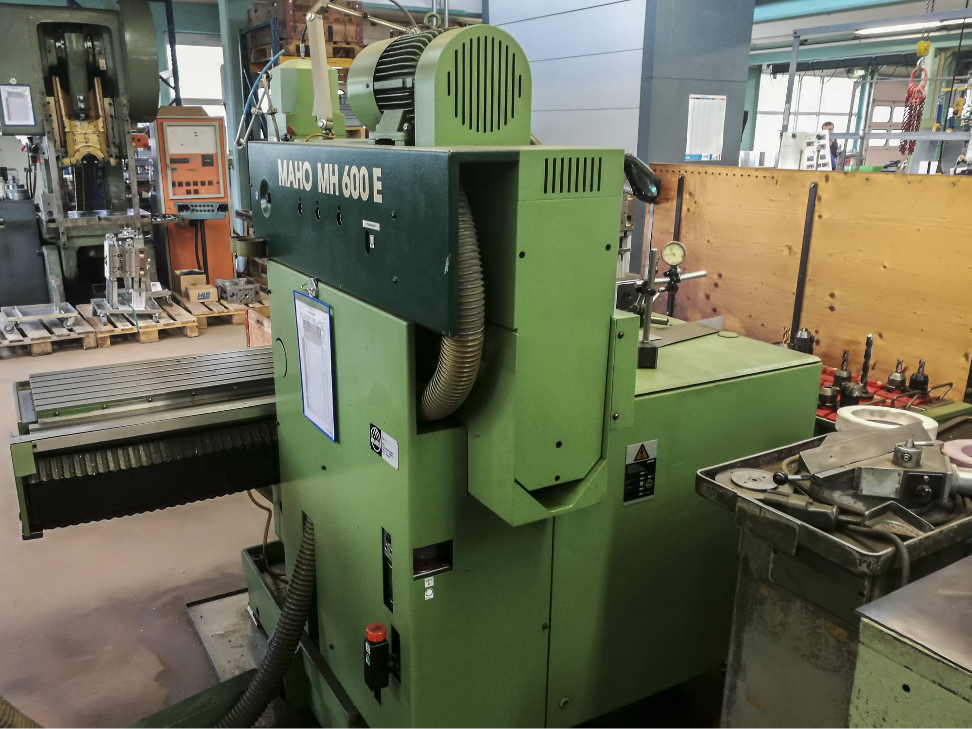 Maho MH 600 E Milling Machine