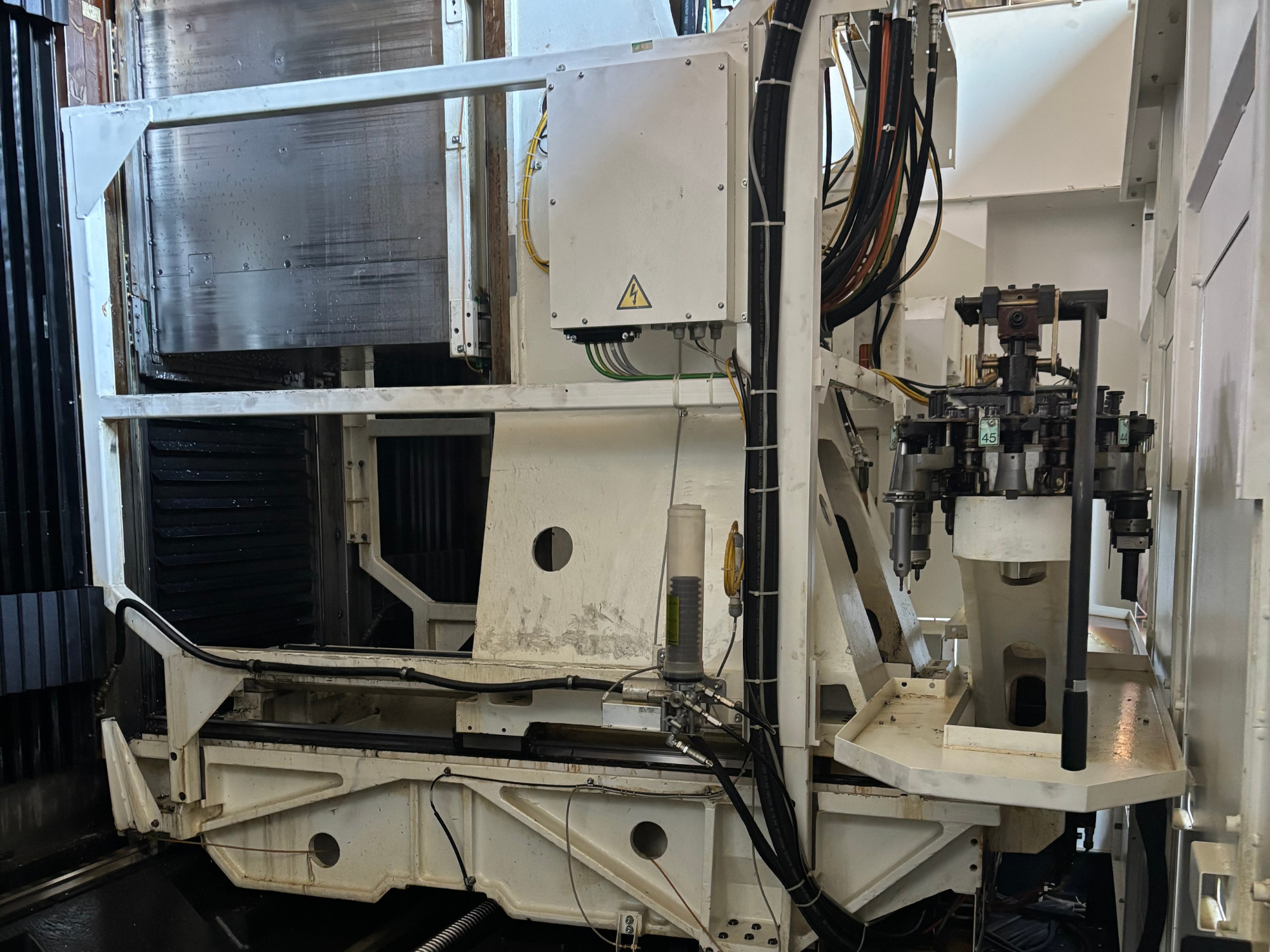 HAAS VF-OE Vertical Machining Center