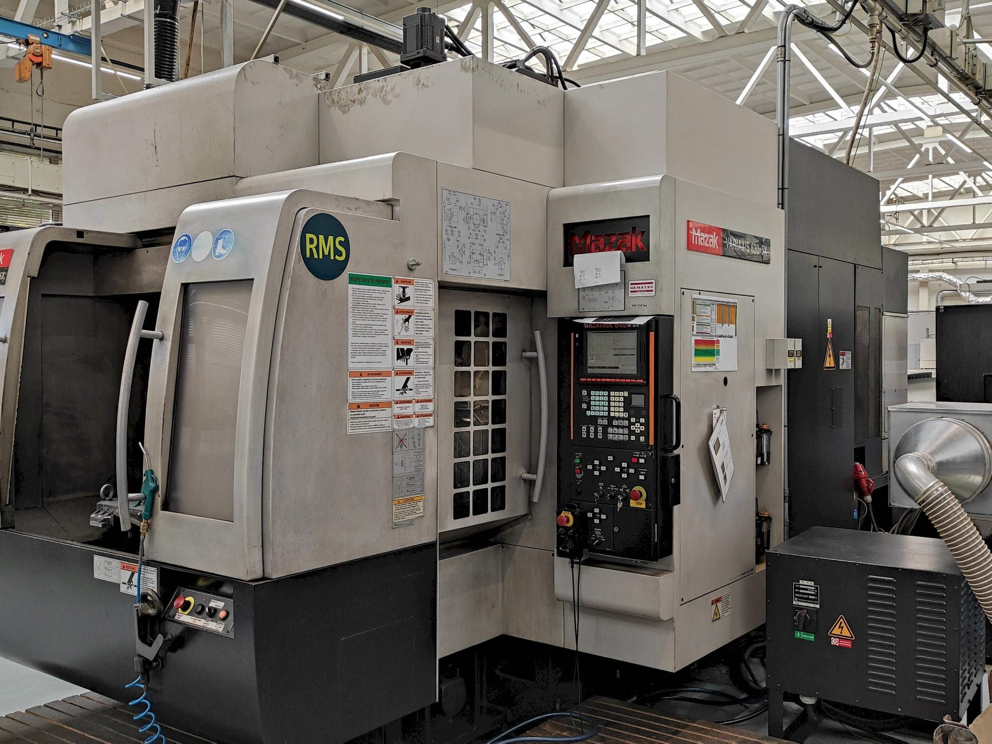 Mazak Variaxis 630-5X Vertical Machining center