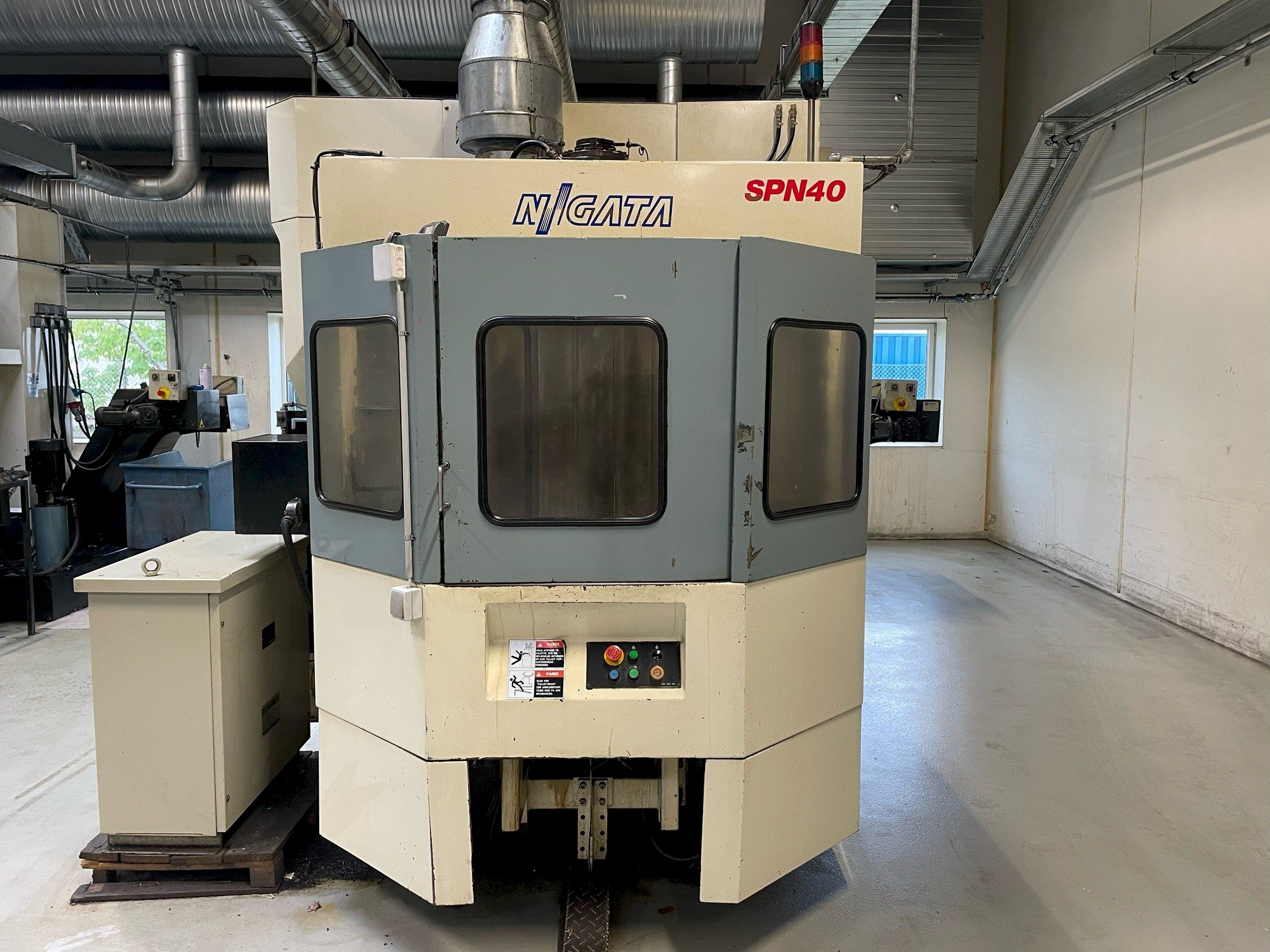 Niigata SPN 40 Horizontal Machining center