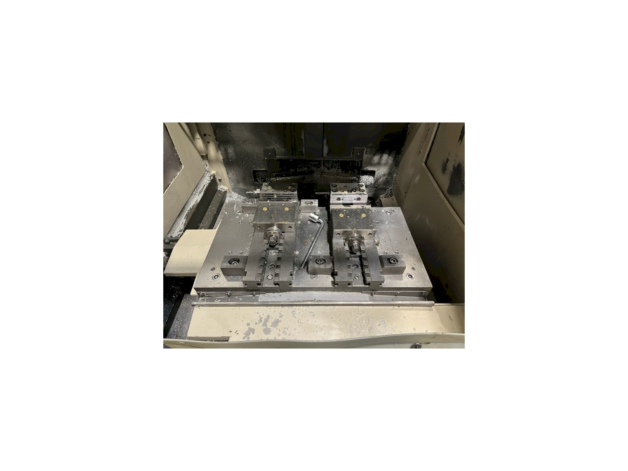 HITACHI SEIKI VM40 Milling machine