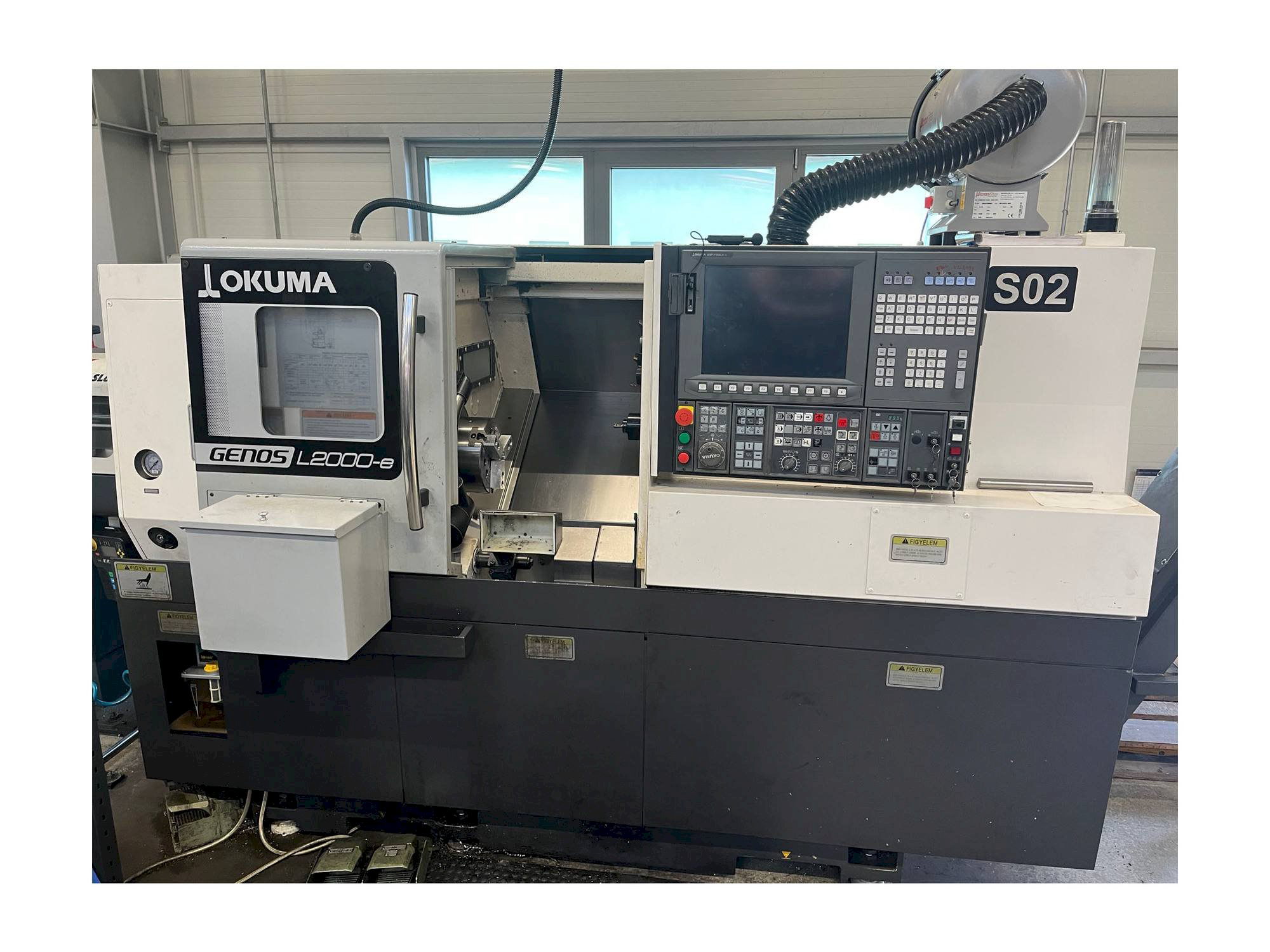 OKUMA GENOS L2000-e Lathe