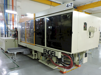 For Sale: ENGEL TOGGLE 1350/450 Injection Moulding Machine