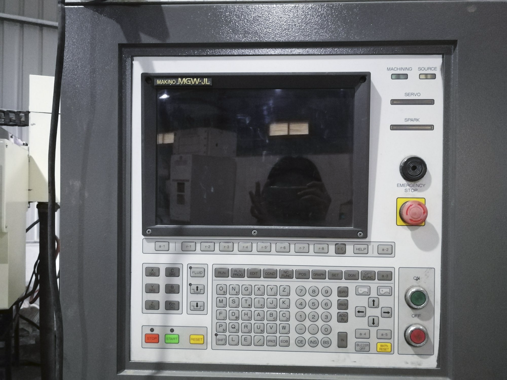 Makino EDNC85 Erosion Machine